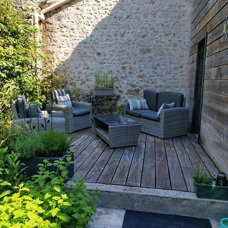 La Loge Des Fees Latille Exterior foto