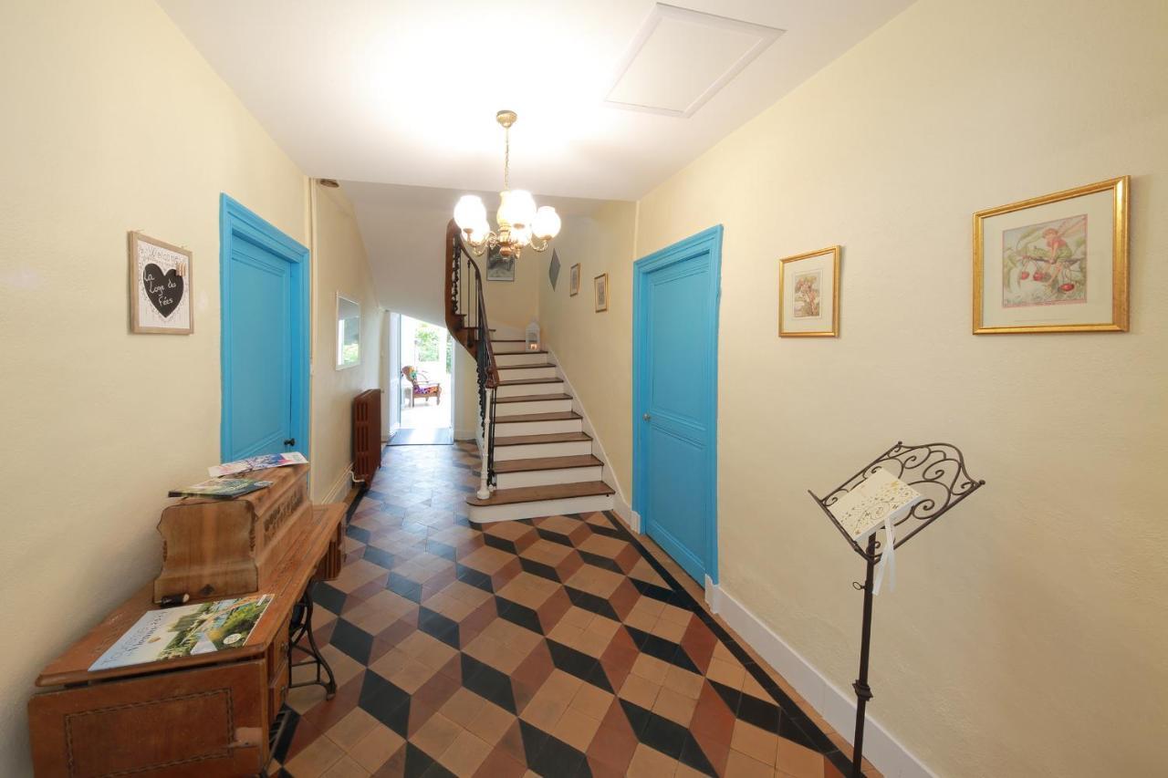 La Loge Des Fees Latille Exterior foto