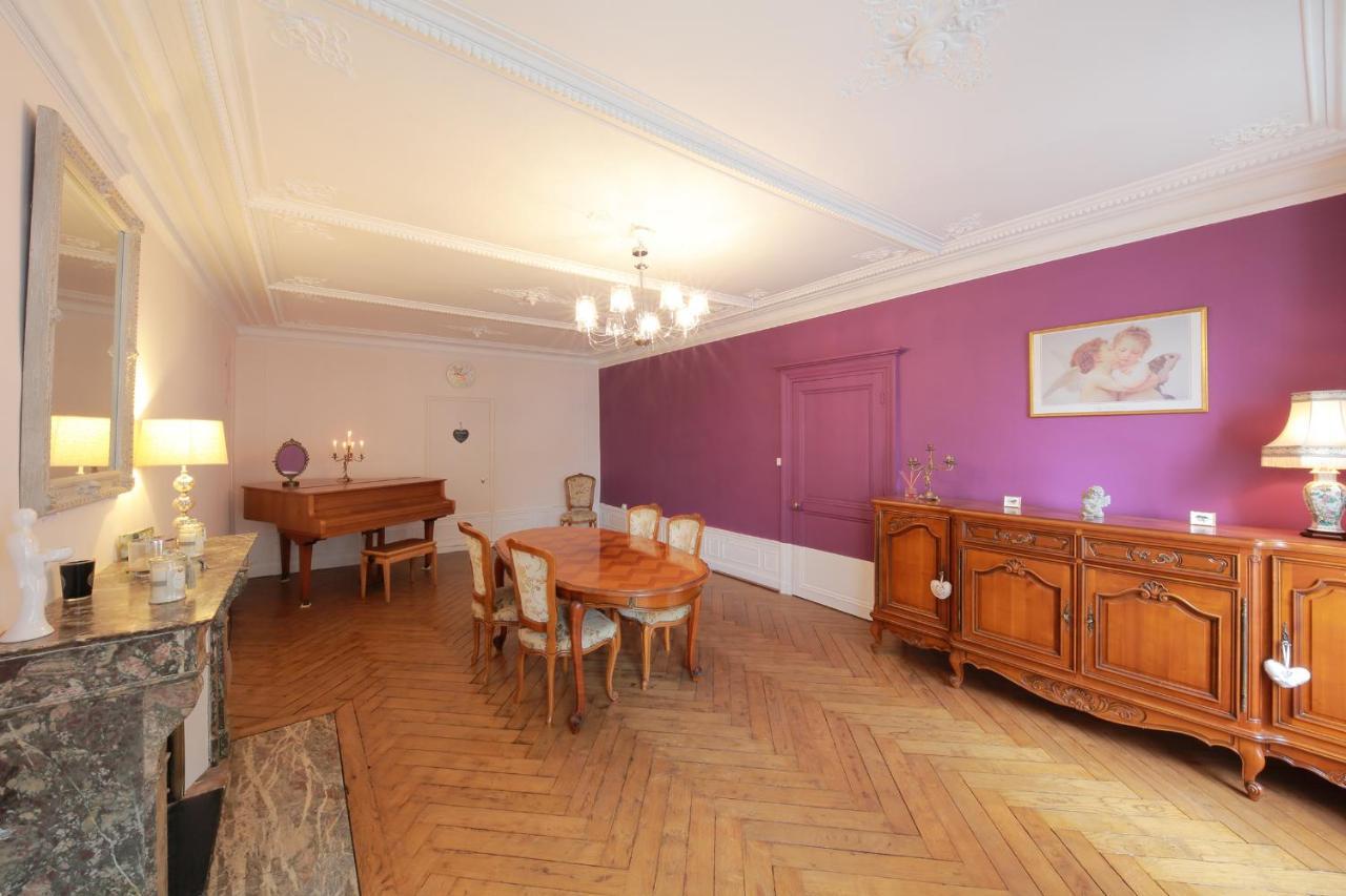 La Loge Des Fees Latille Exterior foto